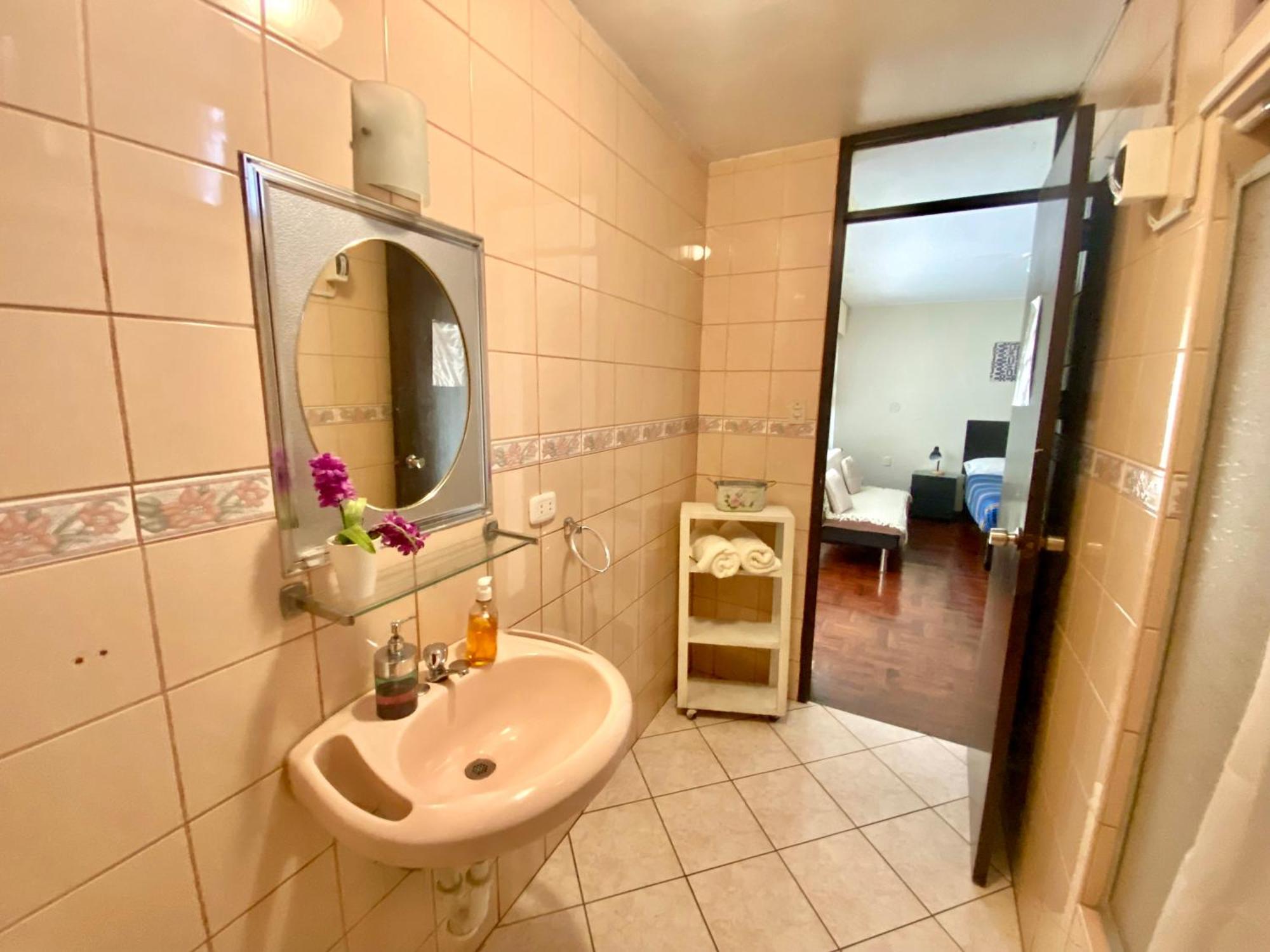 Lima Mini Aparts Monterrico - Cerca Embajada Eeuu Ngoại thất bức ảnh